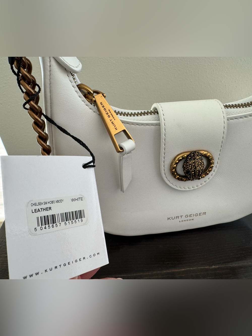 Kurt Geiger White Leather Crossbody Bag with Gold Chain Detail NWT - Picture 2 of 8